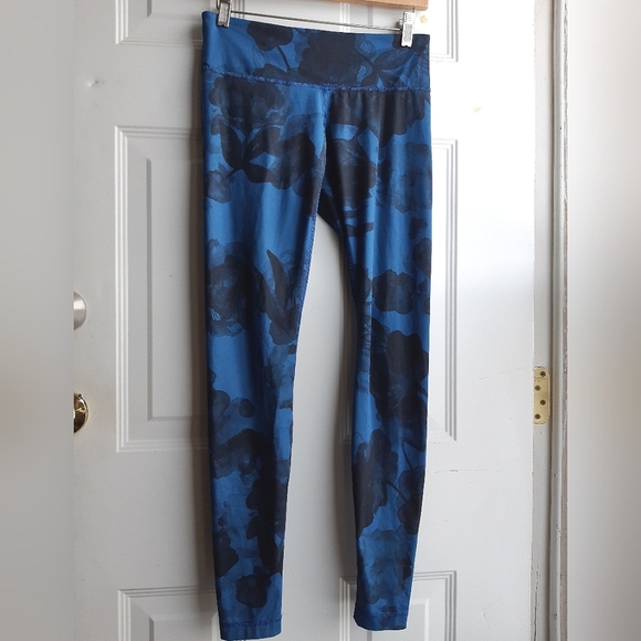 Mid Rise Leggings - Picture 5 of 16
